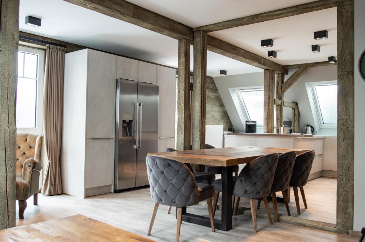 Strandberg's Ursprung: & Kitchen *