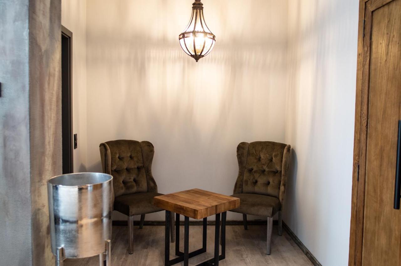 Strandberg's Ursprung: & Kitchen