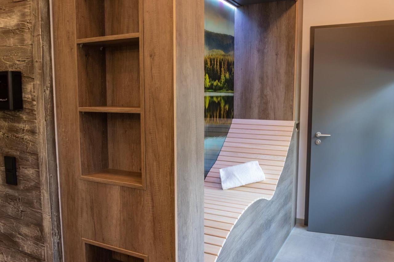 Strandberg's Ursprung: & Kitchen